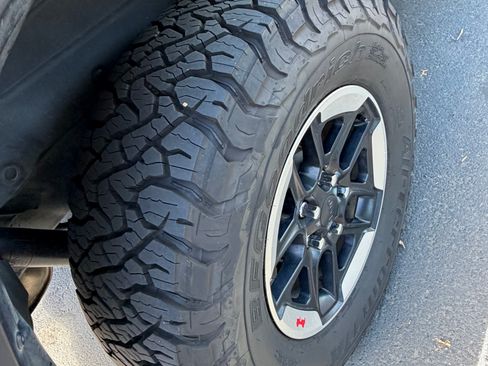 Used 2020 Jeep Wrangler Rubicon w/ Steel Bumper Group AWD/4WD image 14