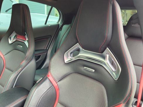 Used 2019 Mercedes-Benz GLA 45 AMG 4MATIC w/ Multimedia Package image 18