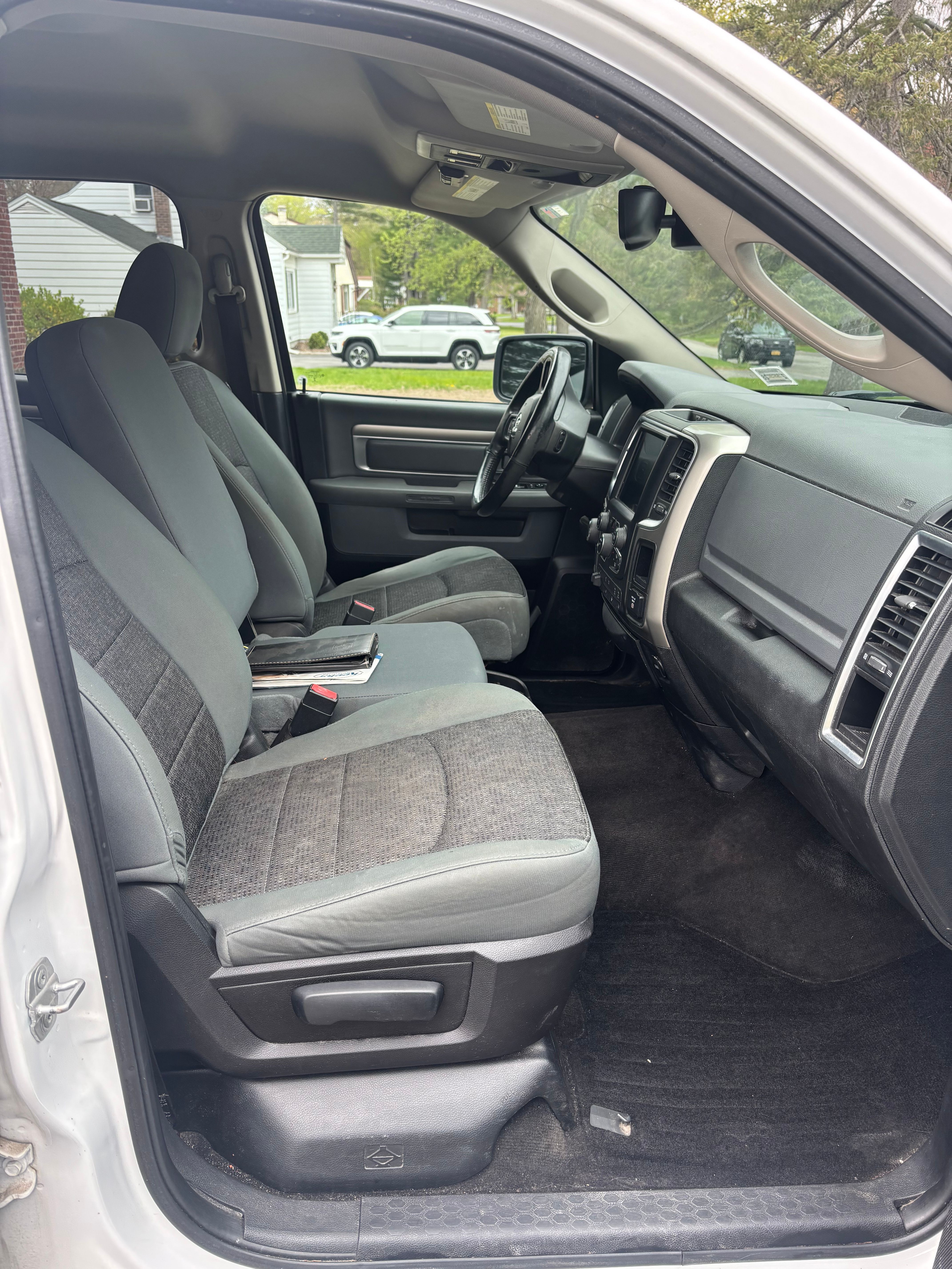 Used 2015 RAM 1500 Big Horn AWD/4WD image 23