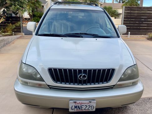 Used 2000 Lexus RX 300 4WD w/ Premium Pkg image 5