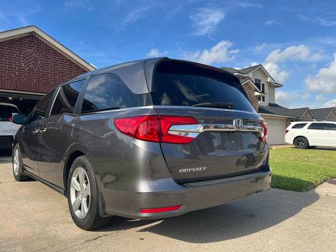 Used 2019 Honda Odyssey EX image 6