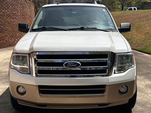 Used 2011 Ford Expedition XLT w/ 202A Rapid Spec Order Code image 9