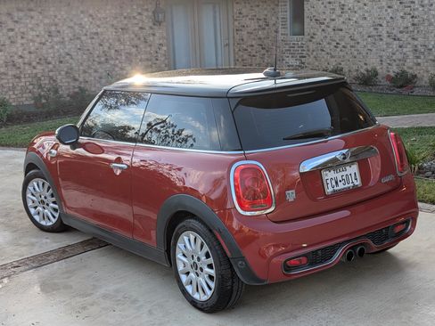 Used 2015 MINI Cooper S image 2