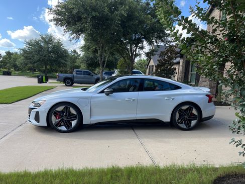 Used 2022 Audi RS e-tron GT w/ Year 1 Package AWD/4WD image 5
