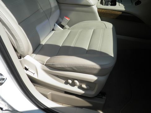 Used 2020 GMC Yukon Denali w/ Denali Ultimate Package image 21