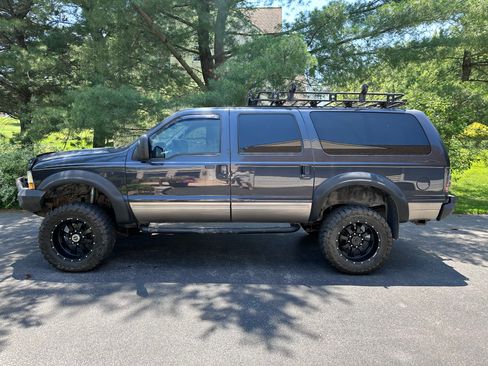 Used 2000 Ford Excursion Limited AWD/4WD image 1
