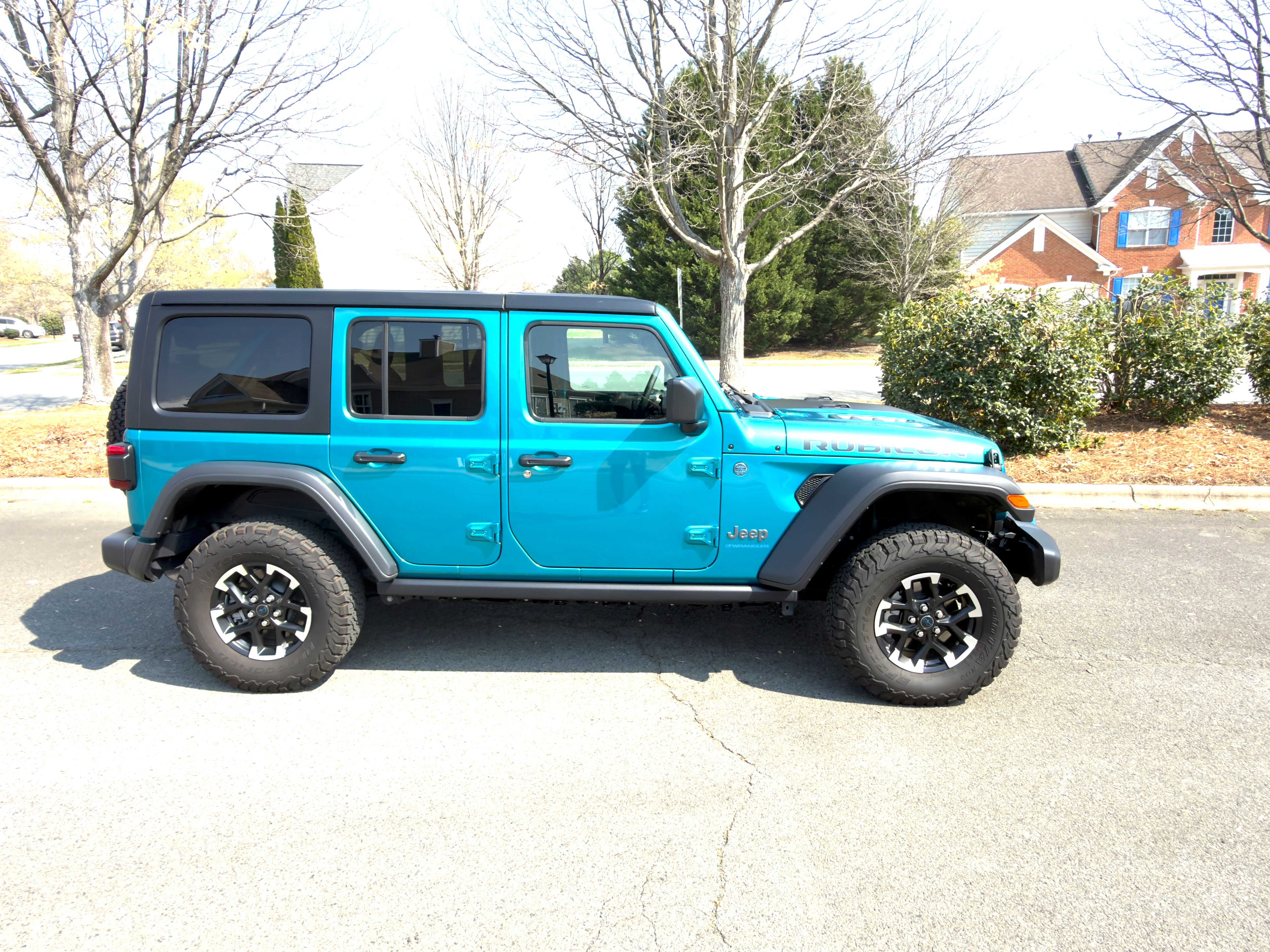 Used 2024 Jeep Wrangler Unlimited Rubicon 4xe w/ Safety Group AWD/4WD image 1