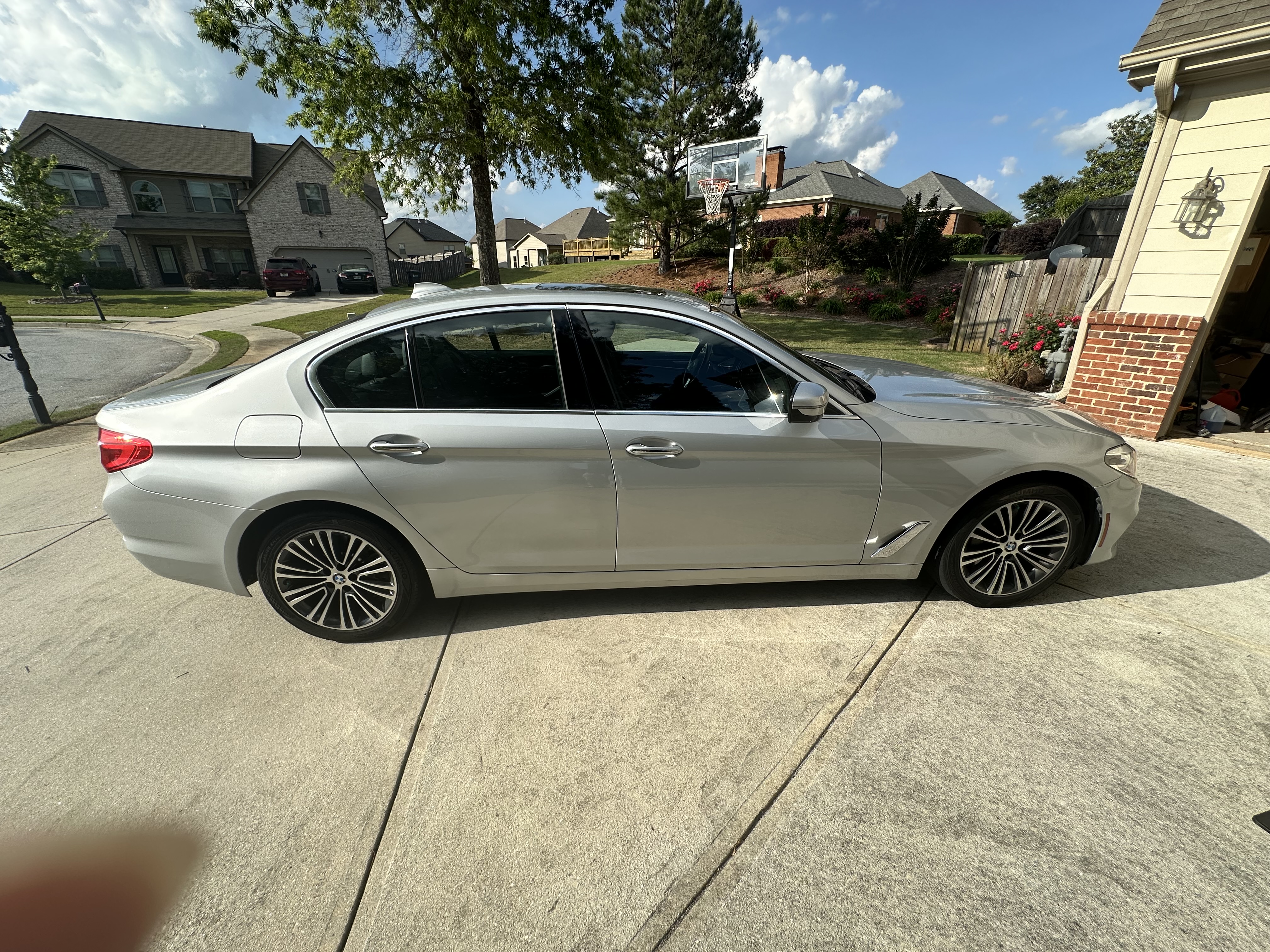 Used 2018 BMW 540i RWD image 27