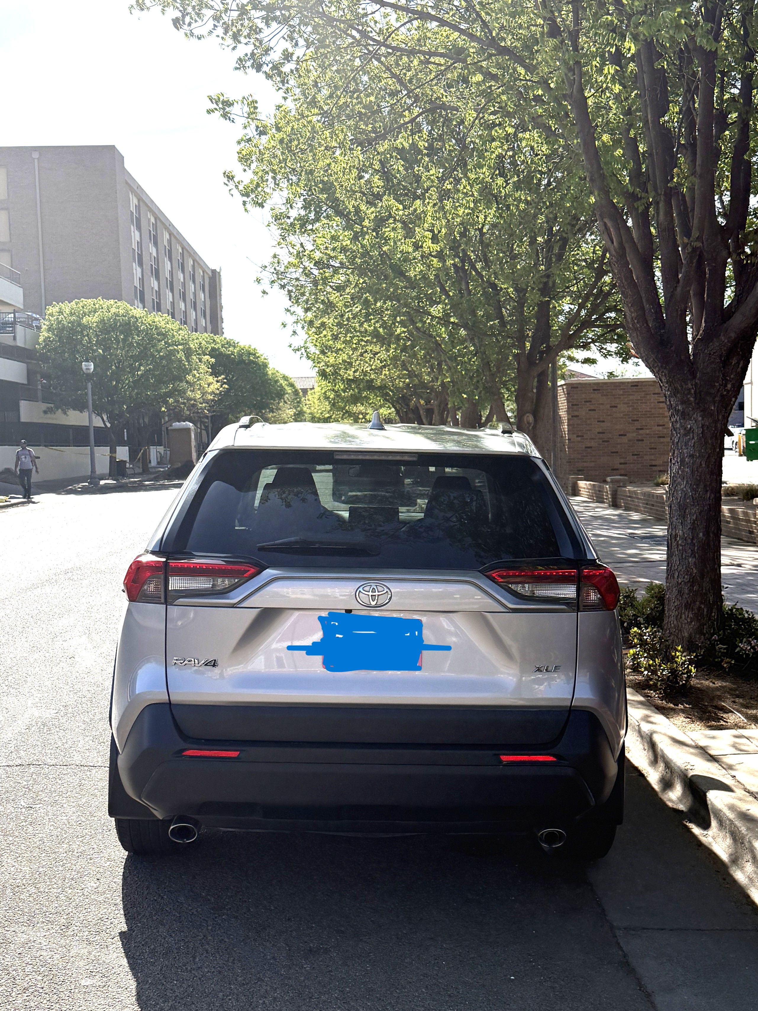 Used 2019 Toyota RAV4 XLE Premium FWD image 6