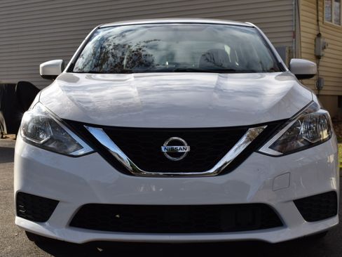 Used 2019 Nissan Sentra SV image 4
