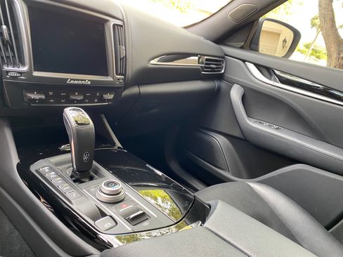 Used 2019 Maserati Levante S image 6