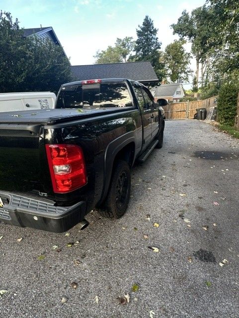 Used 2013 Chevrolet Silverado 1500 LTZ w/ LTZ Plus Package AWD/4WD image 17