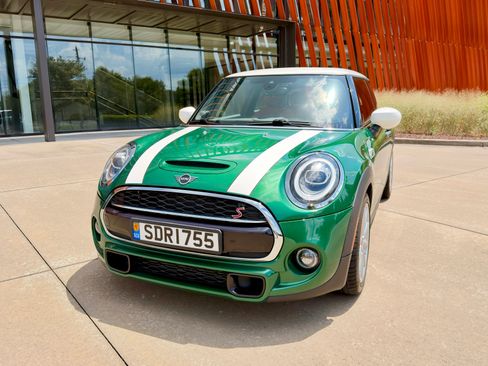 Used 2021 MINI Cooper S FWD image 2