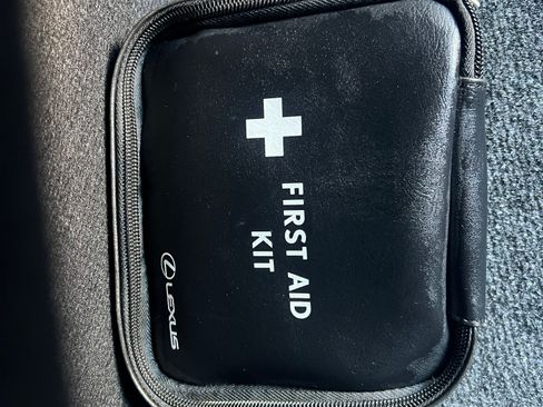 Used 2020 Lexus ES 300h w/ Accessory Package 2 image 27