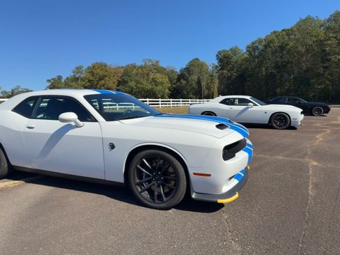 Used 2023 Dodge Challenger SRT Hellcat image 5