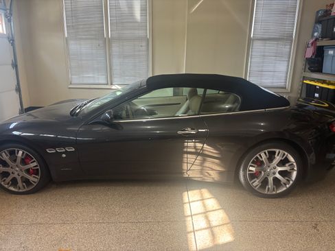 Used 2015 Maserati GranTurismo Convertible 2D image 6