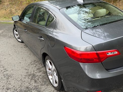 Used 2013 Acura ILX 2.0L Sedan 4D image 9