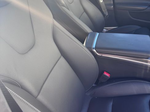 Used 2022 Tesla Model S Plaid image 10