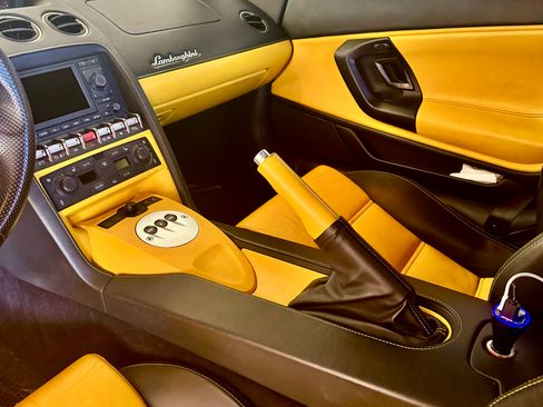 Used 2013 Lamborghini Gallardo LP 550-2 image 12