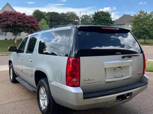 Used 2014 GMC Yukon XL SLT w/ SLT-2 Equipment Package image 5