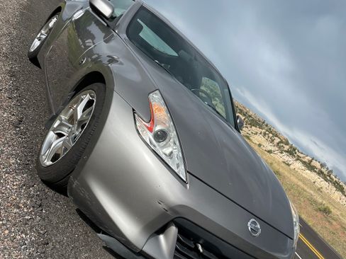 Used 2010 Nissan 370Z Touring w/ Sport Pkg RWD image 6