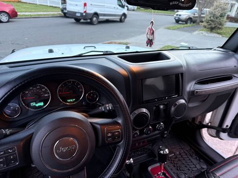 Used 2017 Jeep Wrangler Sport image 29