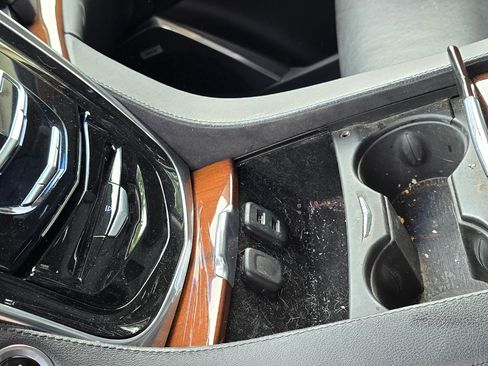 Used 2016 Cadillac Escalade Luxury image 13