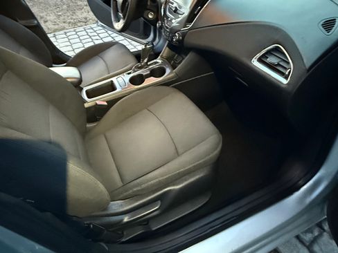 Used 2018 Chevrolet Cruze LT w/ LT Fleet Convenience Package image 26