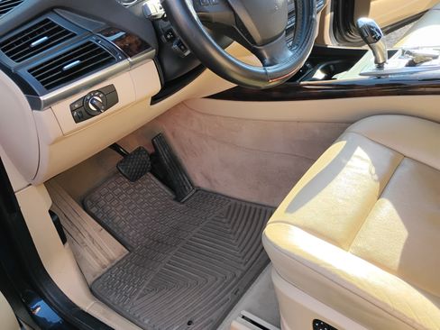 Used 2009 BMW X5 xDrive30i image 9