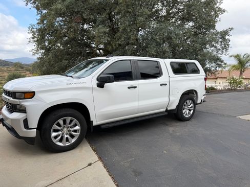 Used 2019 Chevrolet Silverado 1500 Custom w/ Custom Convenience Package RWD image 1