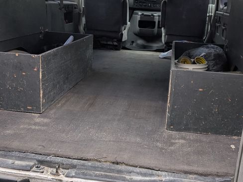 Used 2014 Ford E-150 and Econoline 150 Wagon RWD image 8