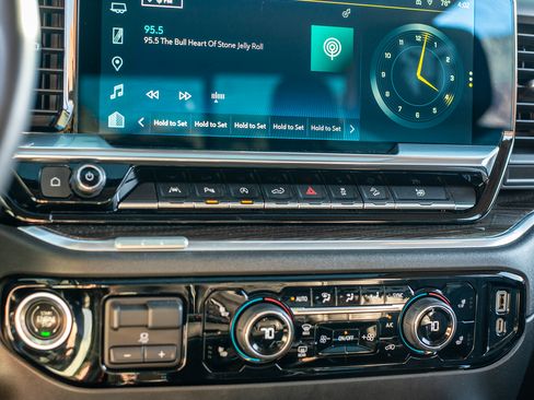 Used 2023 Chevrolet Silverado 1500 RST w/ All Star Edition Plus image 15