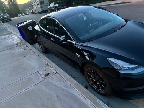 Used 2019 Tesla Model 3 Long Range AWD/4WD image 2