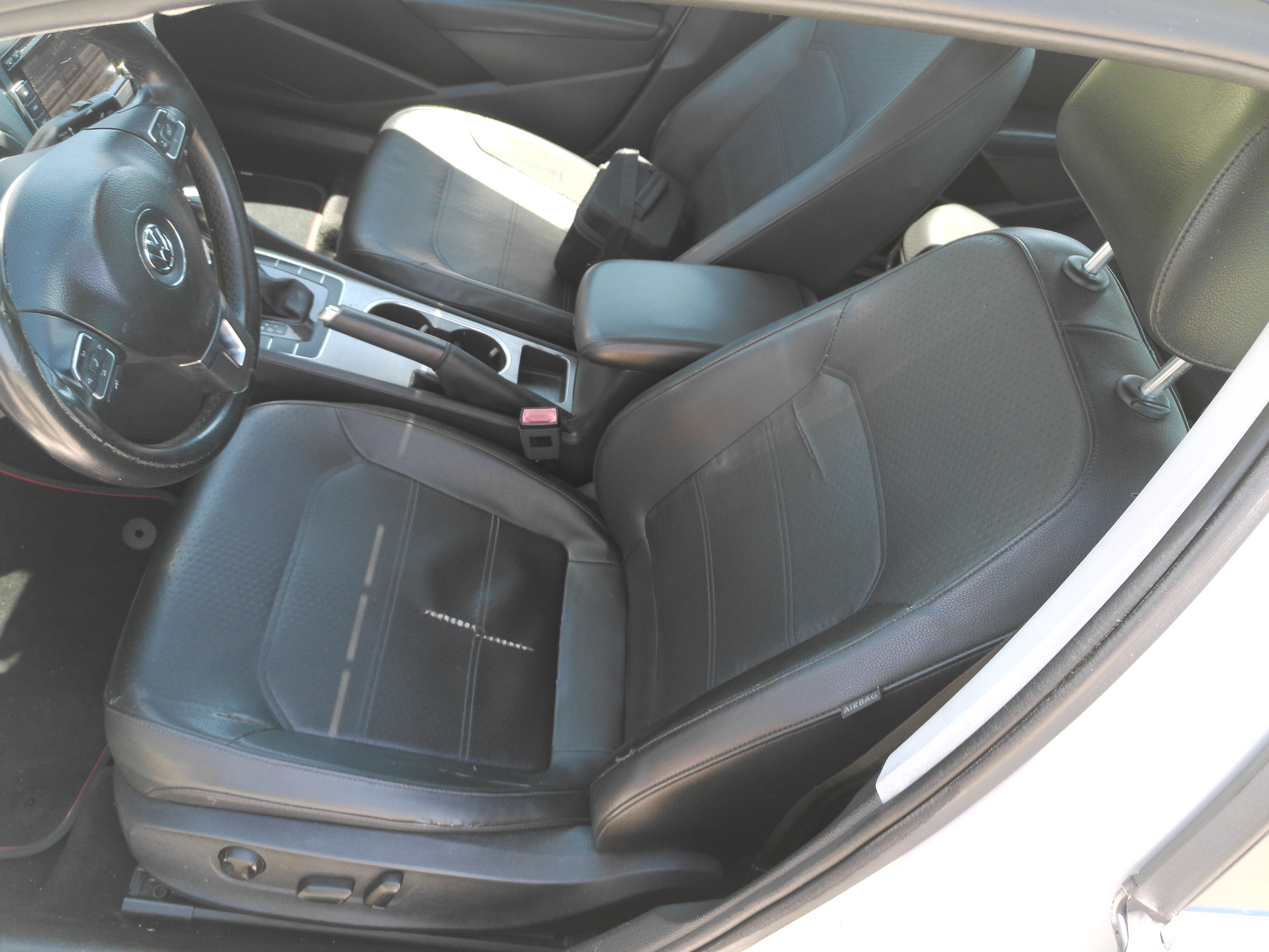 Used 2014 Volkswagen Passat 1.8T SE FWD image 12