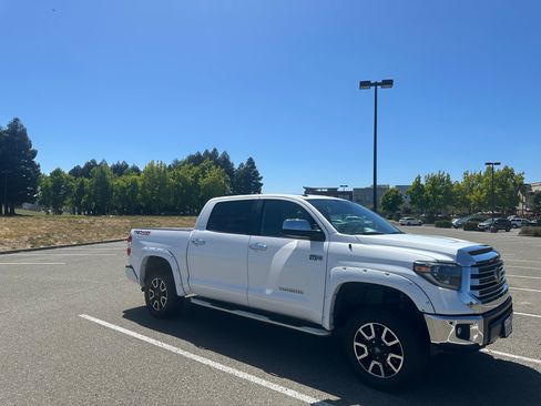 Used 2019 Toyota Tundra Limited w/ Limited Premium Package AWD/4WD image 1