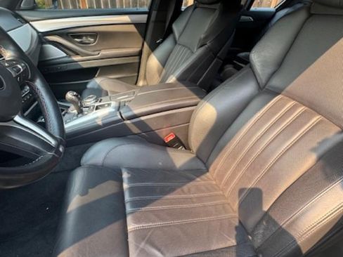 Used 2015 BMW M5 image 9