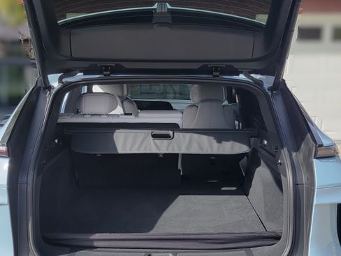 Used 2024 Cadillac Lyriq Luxury image 9