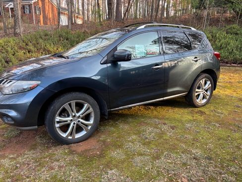 Used 2011 Nissan Murano LE w/ Navigation Pkg image 1