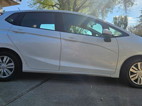 Used 2017 Honda Fit LX image 29