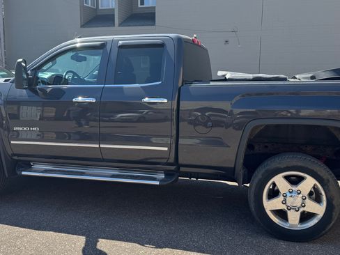 Used 2015 GMC Sierra 2500 SLT w/ SLT Preferred Package AWD/4WD image 1