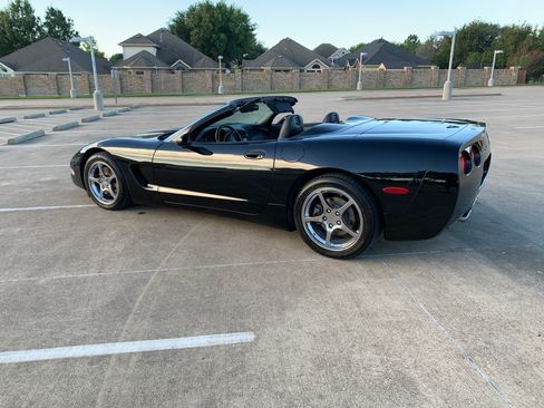 Used 2000 Chevrolet Corvette Convertible w/ Memory Pkg RWD image 5