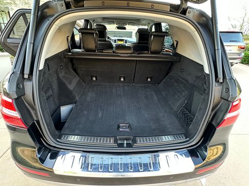Used 2012 Mercedes-Benz ML 350 BlueTEC 4MATIC image 10