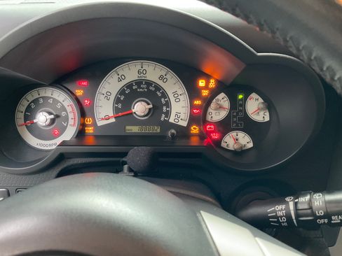 Used 2013 Toyota FJ Cruiser 4WD image 20