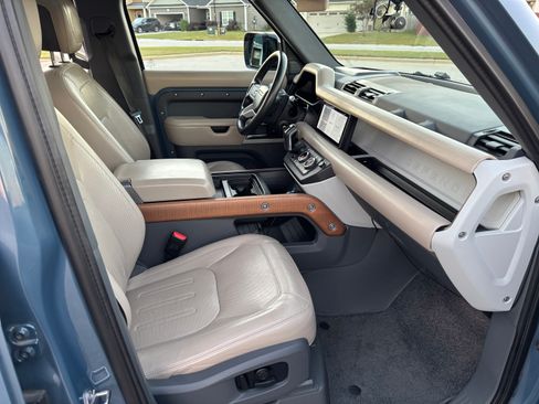 Used 2020 Land Rover Defender 110 HSE image 20