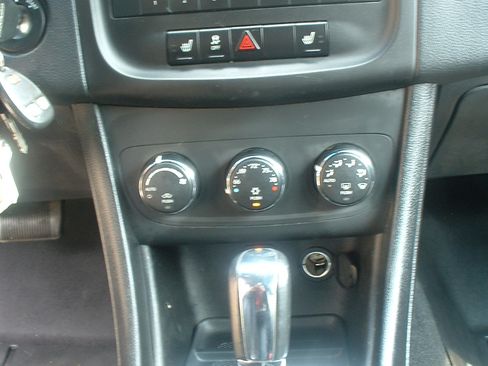 Used 2013 Dodge Avenger SXT w/ Rallye Appearance Group image 13