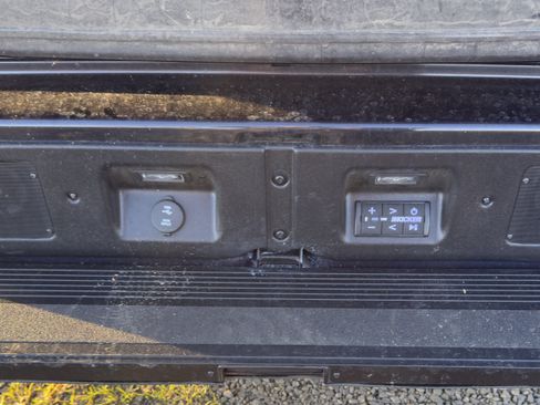 Used 2024 GMC Sierra 3500 AT4 w/ AT4 Premium Plus Package image 25