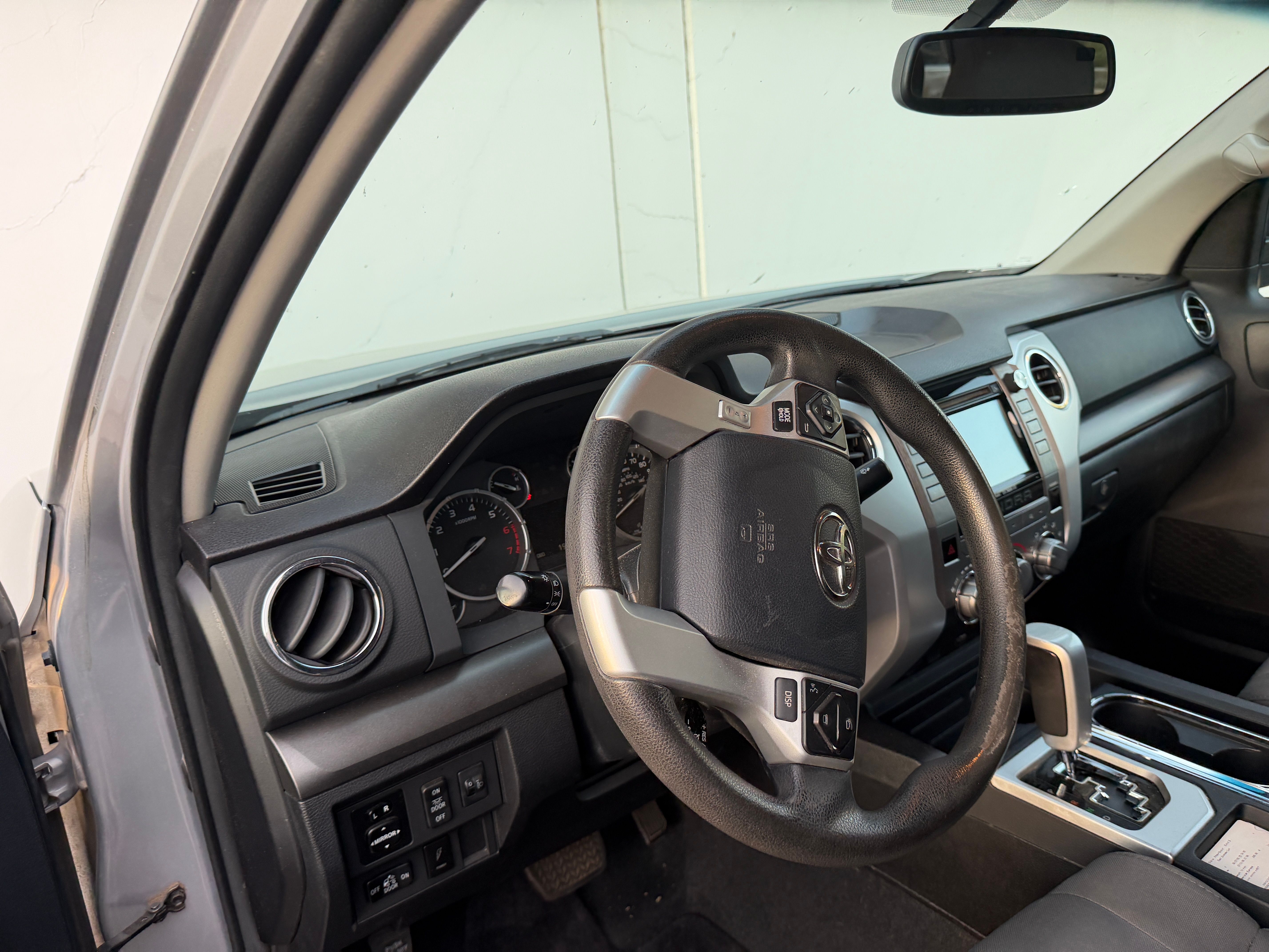 Used 2014 Toyota Tundra SR5 w/ SR5 Upgrade Package RWD image 11