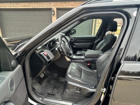 Used 2017 Land Rover Discovery HSE image 12