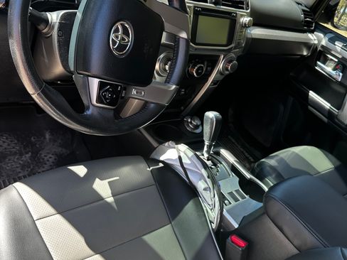 Used 2018 Toyota 4Runner SR5 image 9