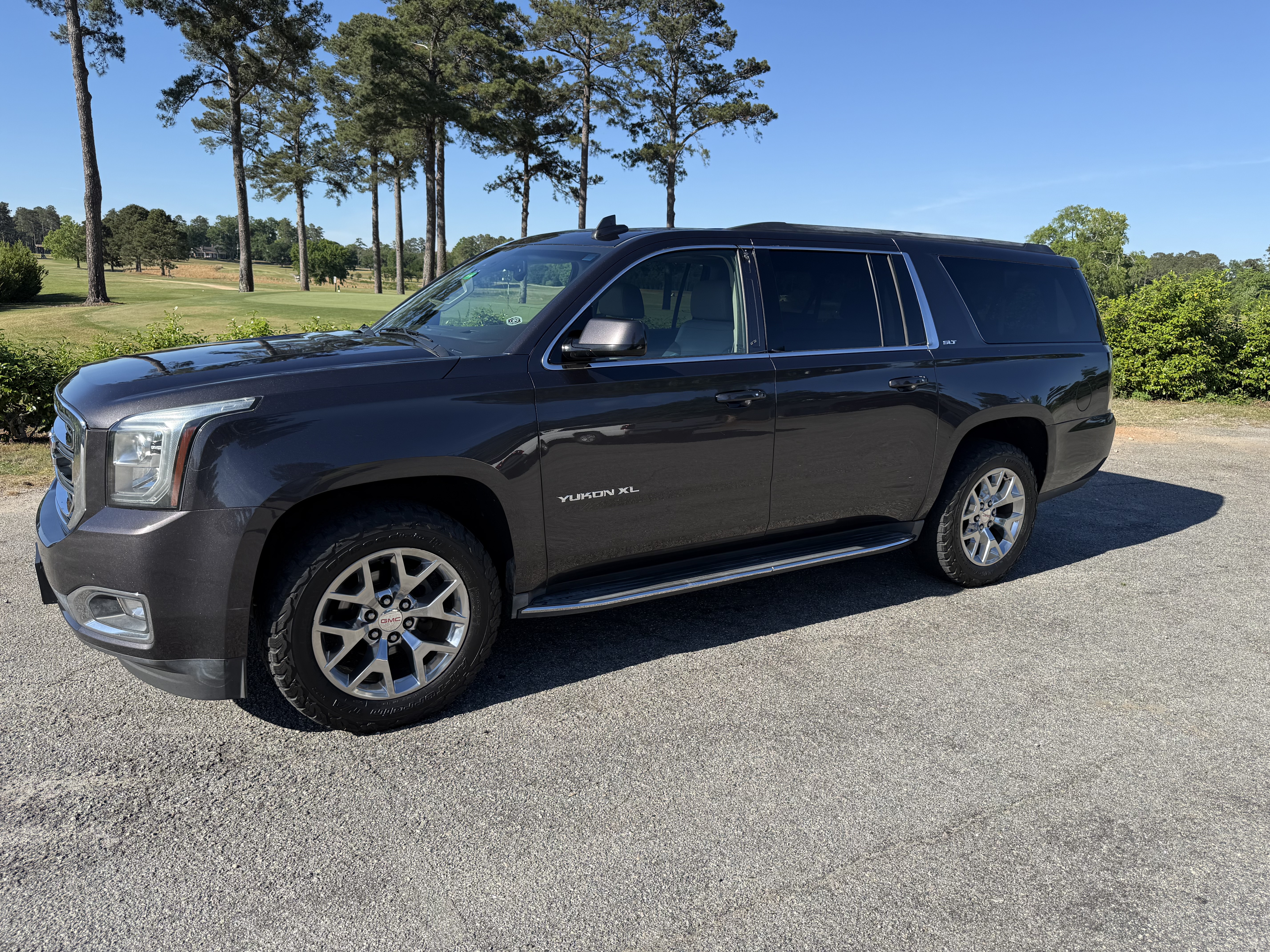 Used 2015 GMC Yukon XL SLT w/ Open Road Package AWD/4WD image 1